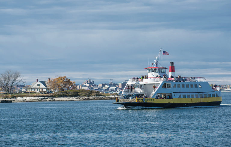 The Machigonne II underway for Peaks Island.