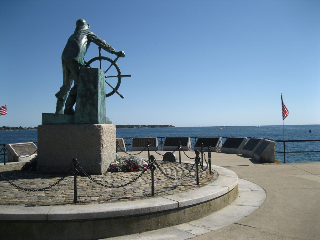 "Man at the Wheel"/Fisherman's Memorial Statue in Gloucester