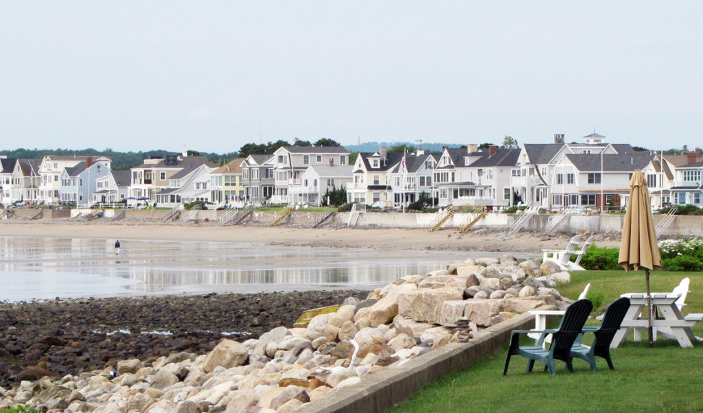 Houses close to the shore on Moody Beach in Wells