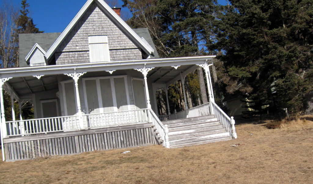 A summer house at Hancock Point