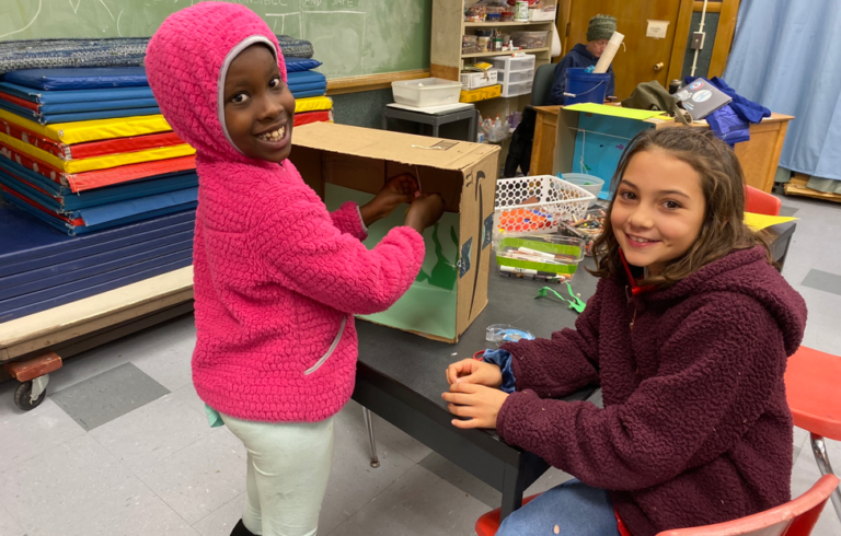 Peaks Island Kelp4Kids students make dioramas of their kelp line.