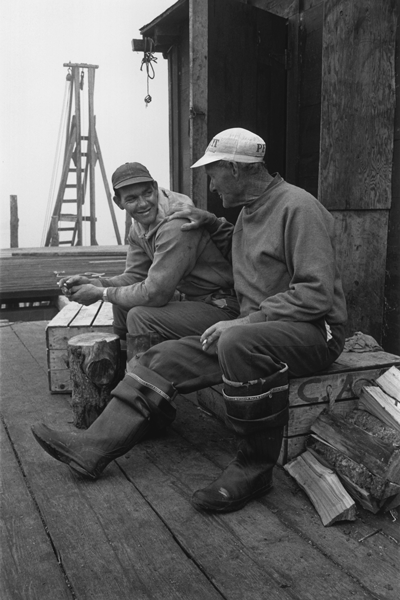 Vernon Woodward and James Polk in Jonesport, 1971.