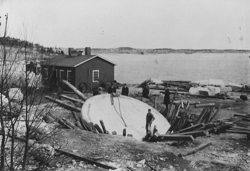 The 20-foot, 8-inch diameter bowl for the Oceanus Fountain for the Rockefeller family estate, Kykuit, in New York's Hudson Valley, cut from a single, 200-ton piece of granite in 1913-1914. PHOTO: COURTESY DEER ISLE HISTORICAL SOCIETY