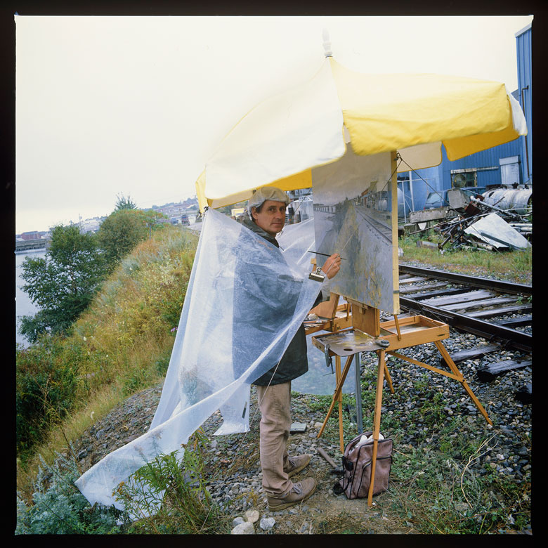 Rackstraw Downes at work at the mouth of the Passagassawaukeag River in Belfast. PHOTO: PENOBSCOT MARINE MUSEUM/PEGGY McKENNA